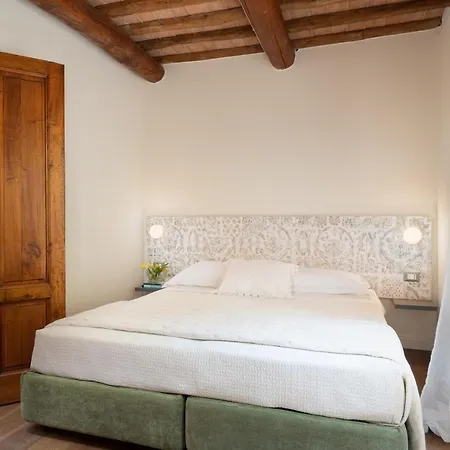 Noemi Villa Querce (Lucca)