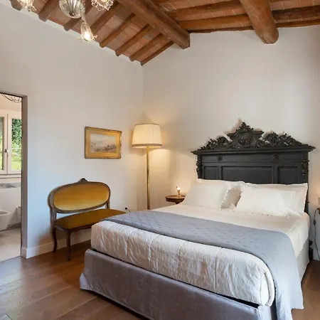 Villa Noemi Querce (Lucca)
